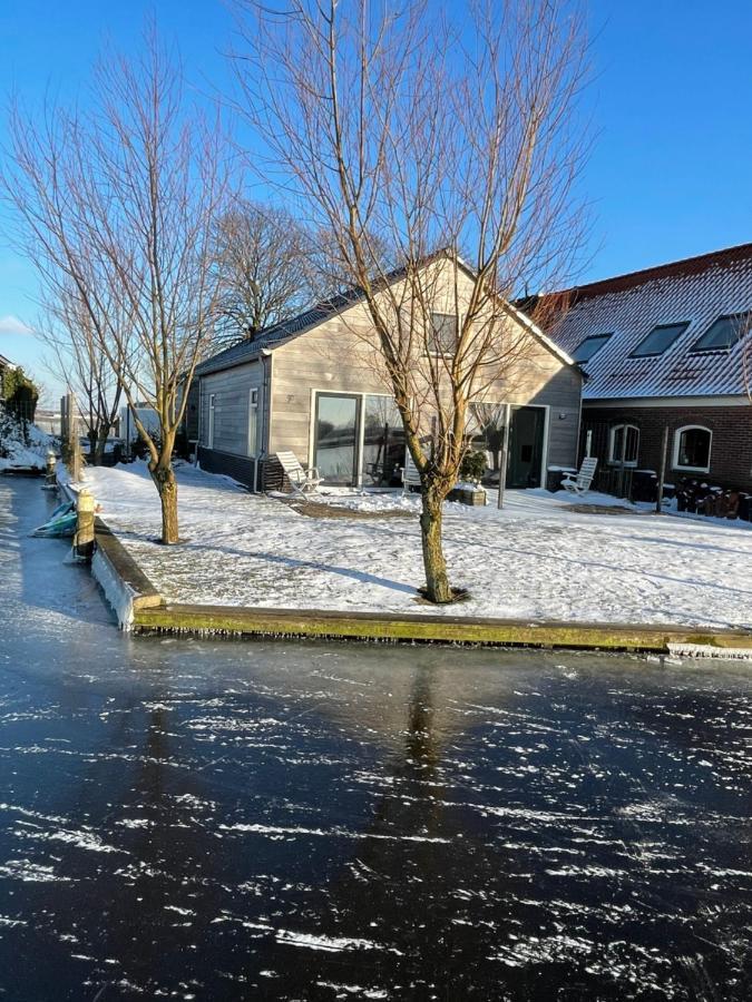 Mooi Vakantiehuis Prachtig Gelegen Aan Het Water Rijpwetering 외부 사진