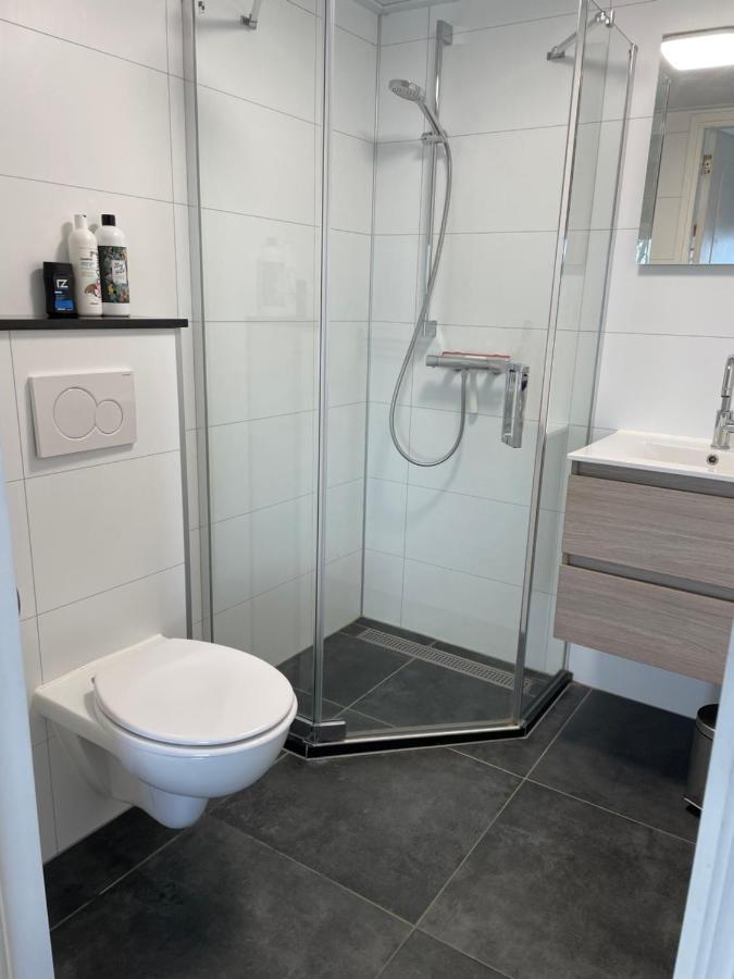 Mooi Vakantiehuis Prachtig Gelegen Aan Het Water Rijpwetering 외부 사진